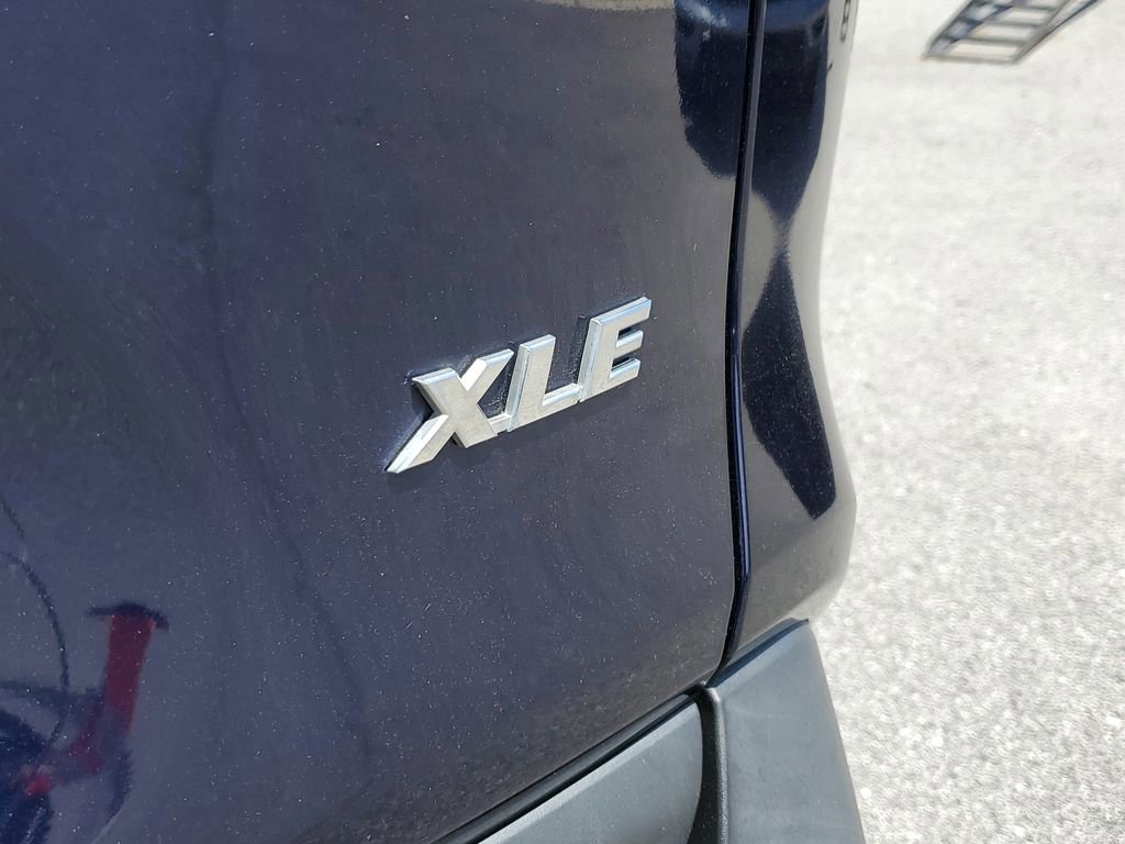 Used 2019 Toyota RAV4 XLE image 7
