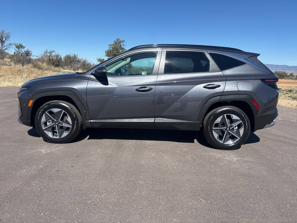 Certified 2025 Hyundai Tucson SEL AWD/4WD image 8