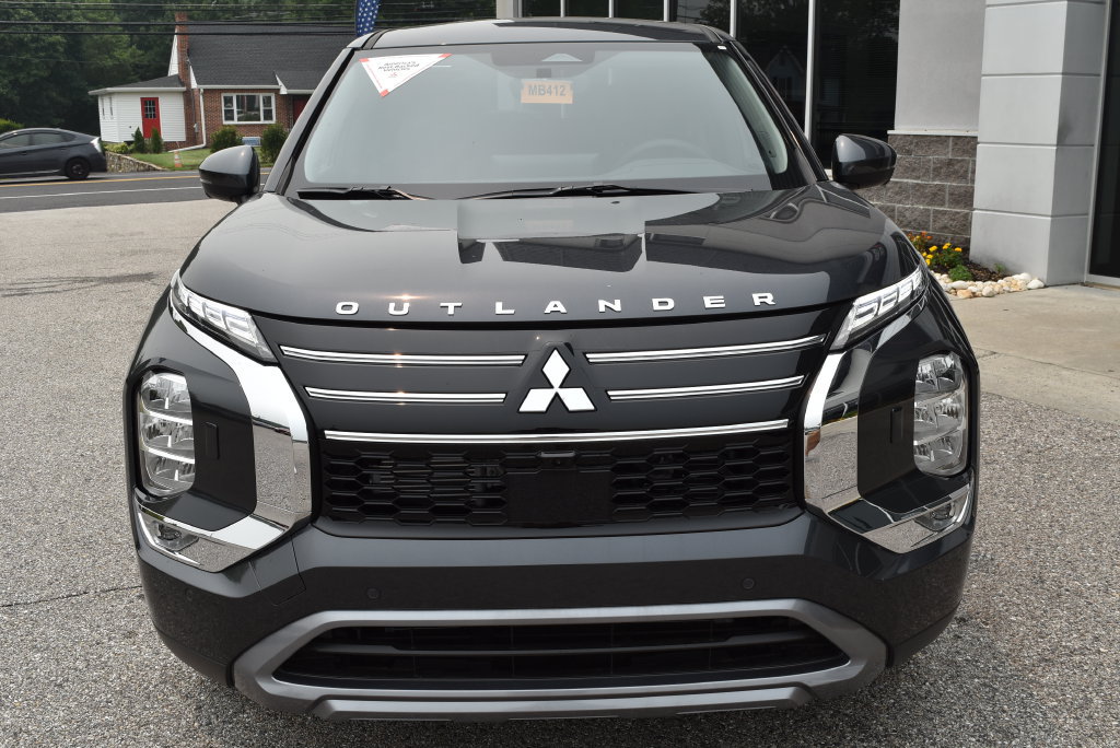 New 2026 Mitsubishi Outlander SE AWD/4WD image 3