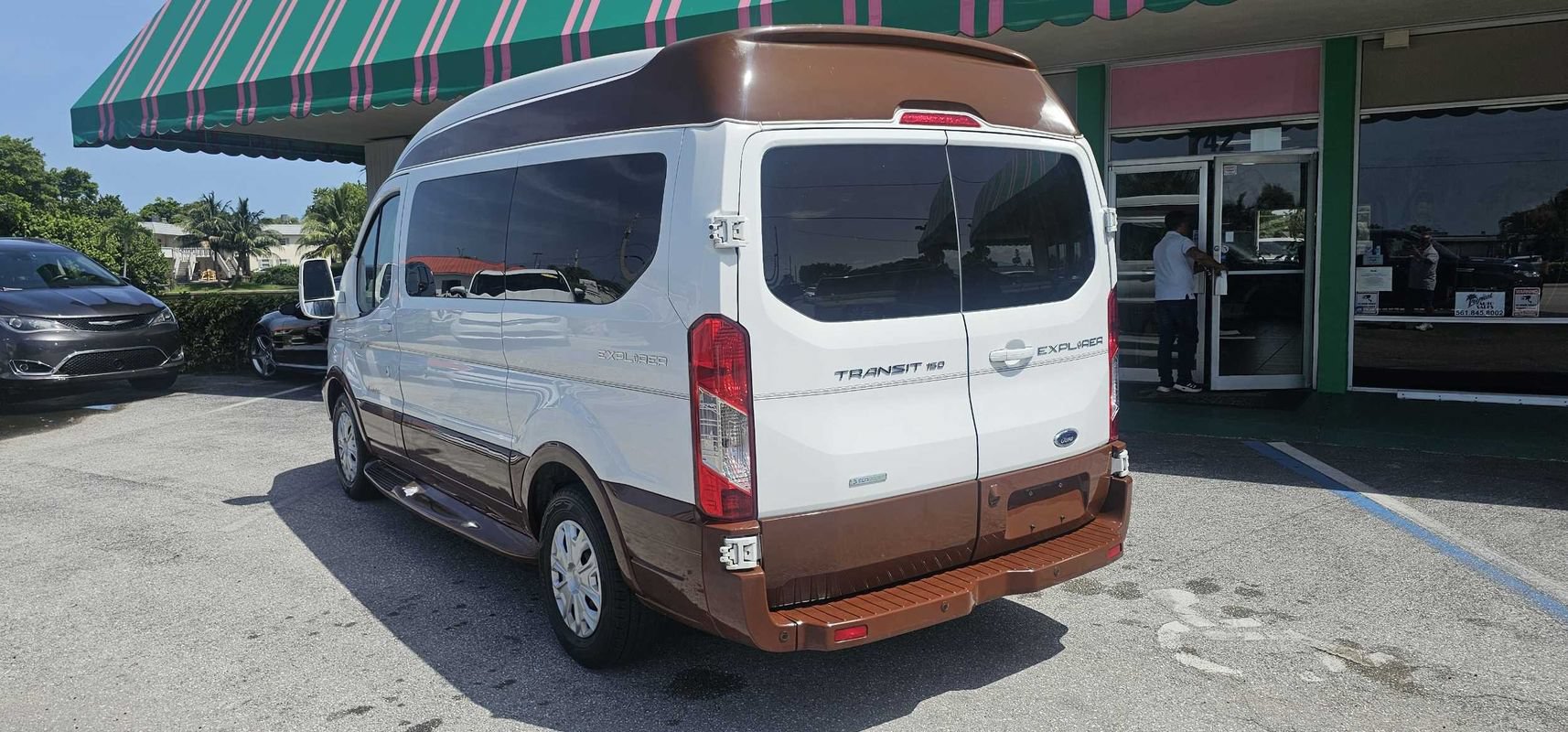 Used 2016 Ford Transit 150 XLT RWD image 3