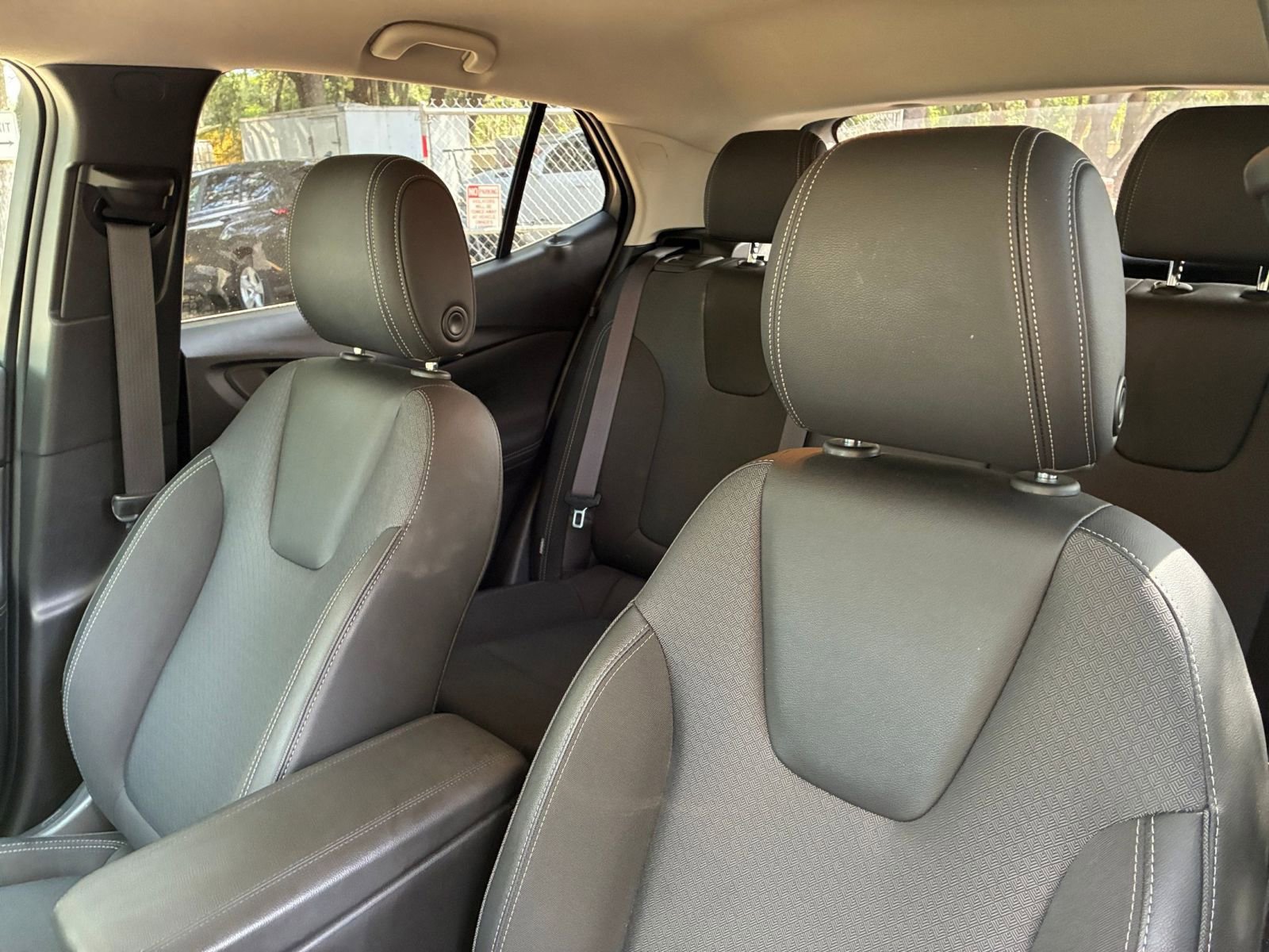 Used 2025 Buick Encore GX Preferred FWD image 35