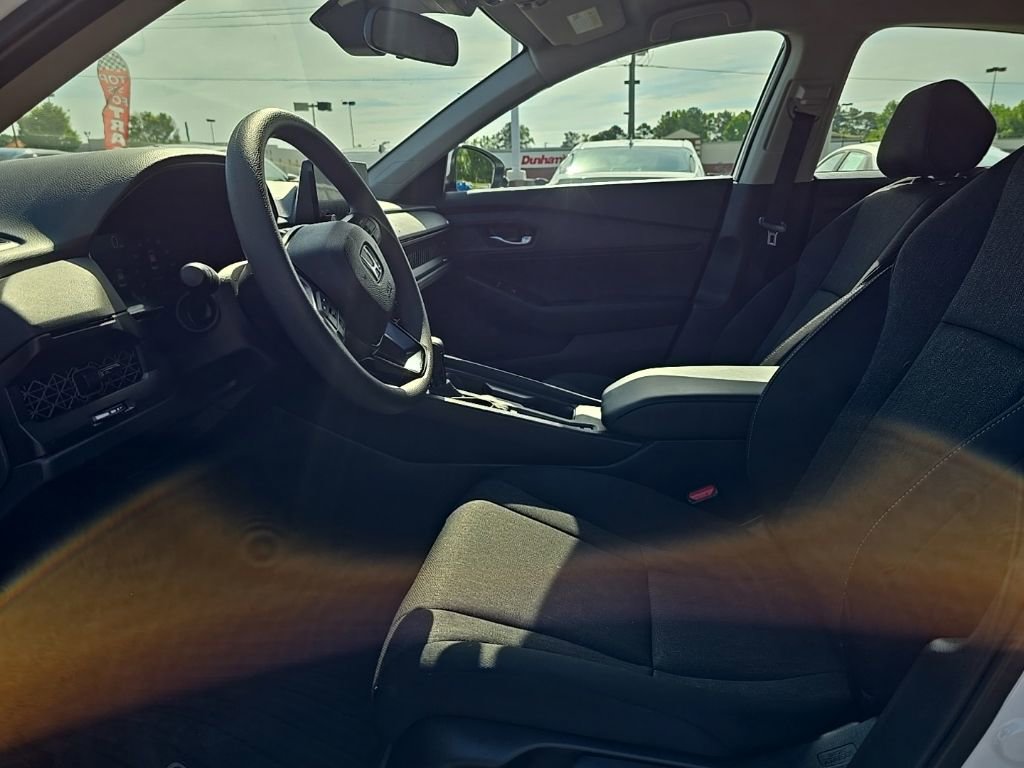 Used 2025 Honda Accord LX image 9