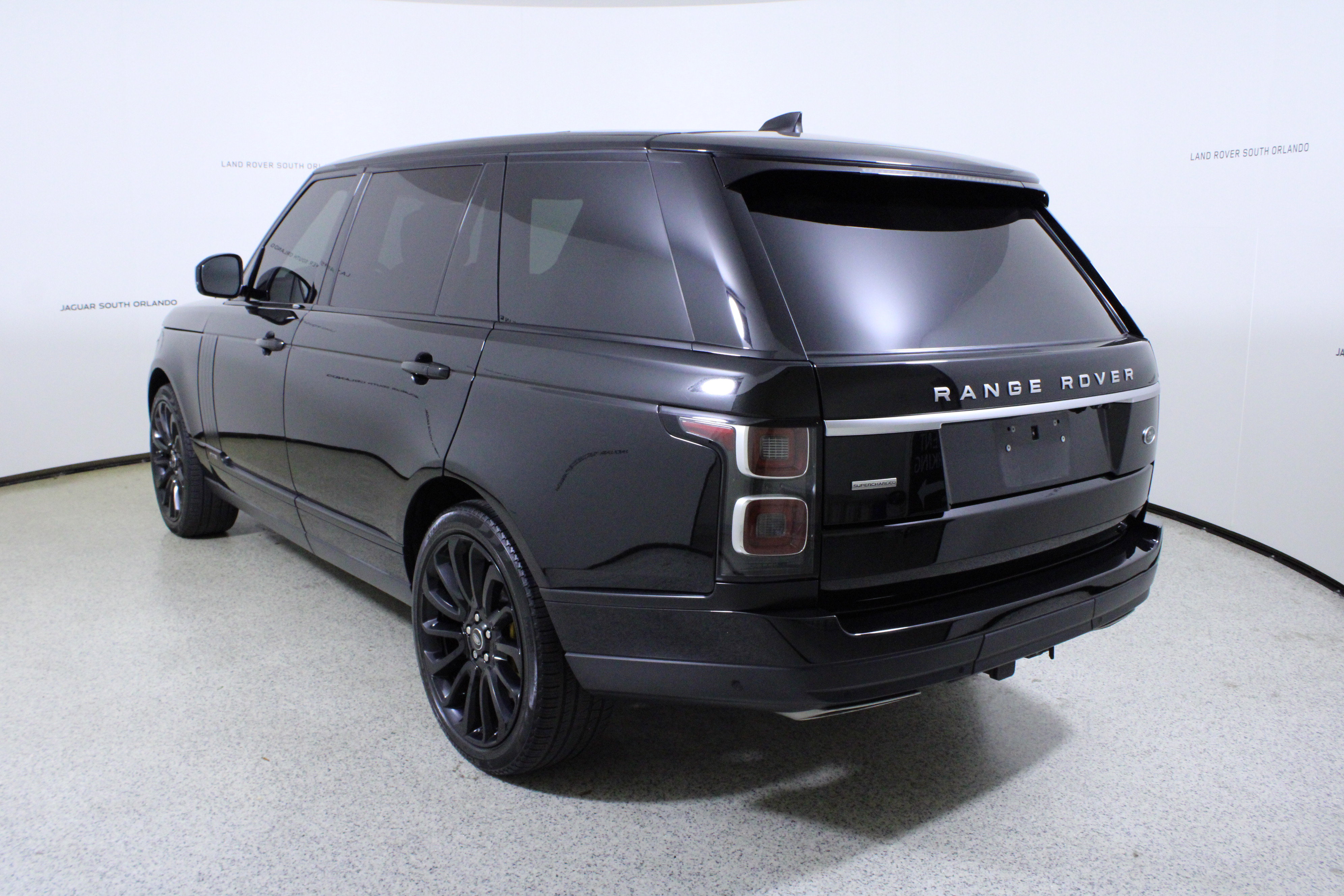 Used 2019 Land Rover Range Rover Long Wheelbase Supercharged AWD/4WD image 5