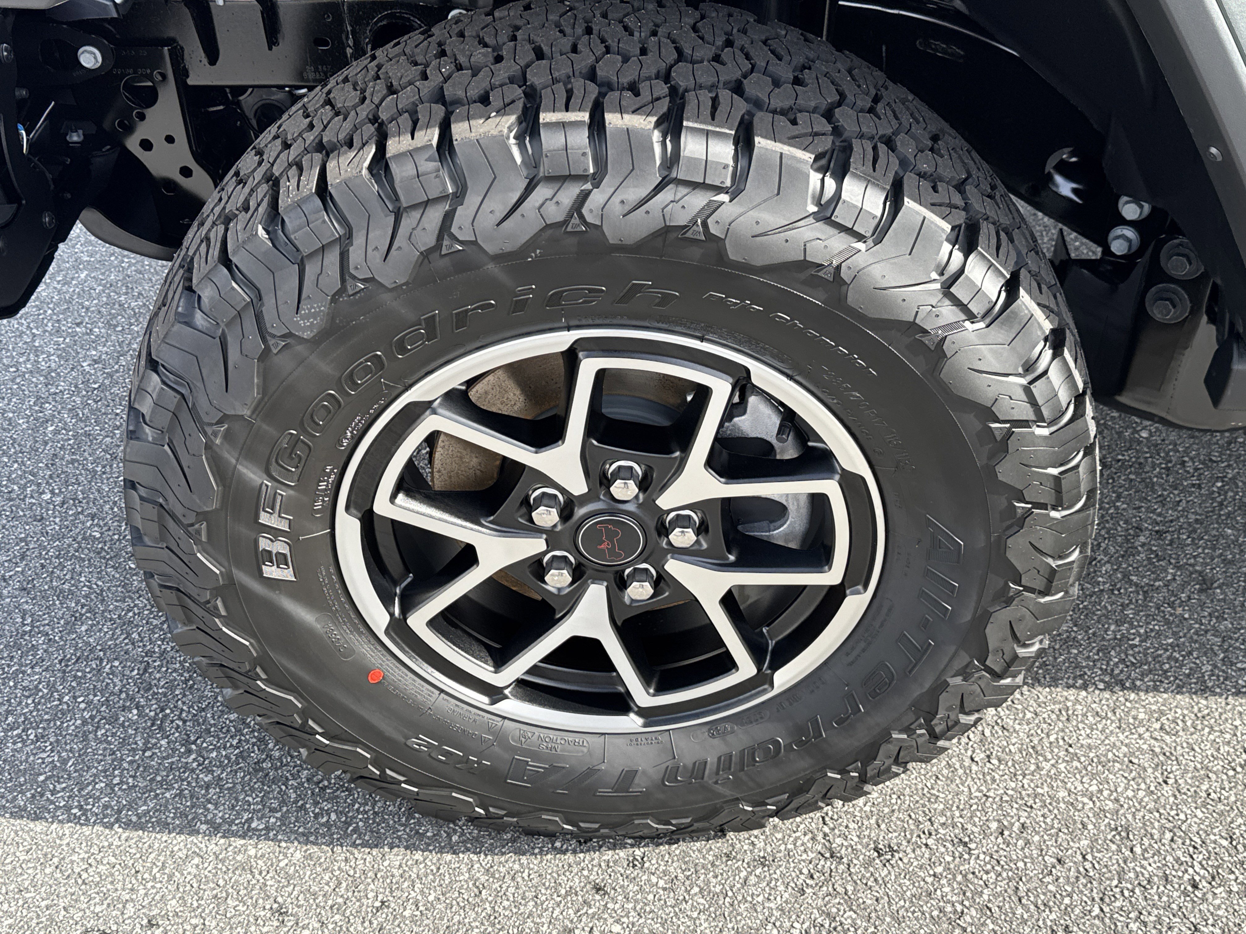 New 2026 Jeep Wrangler Unlimited Rubicon w/ Steel Bumper Group image 14