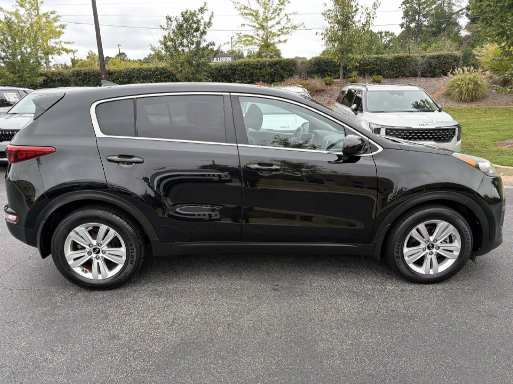 Used 2019 Kia Sportage LX FWD image 2