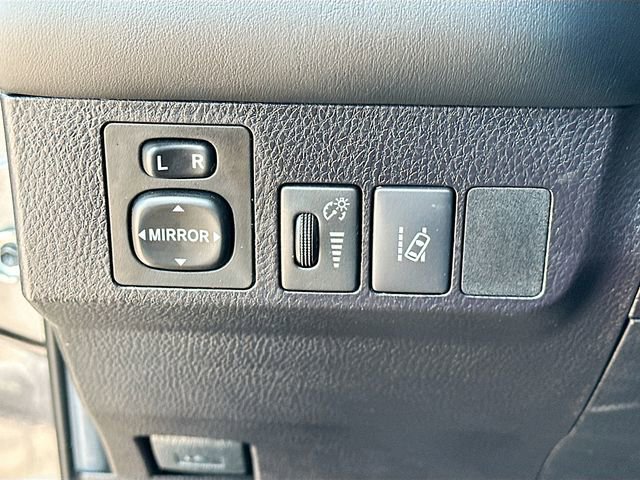 Used 2018 Toyota RAV4 XLE FWD image 10