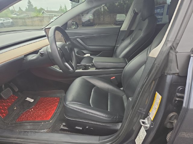Used 2020 Tesla Model 3 Standard Range Plus RWD image 10