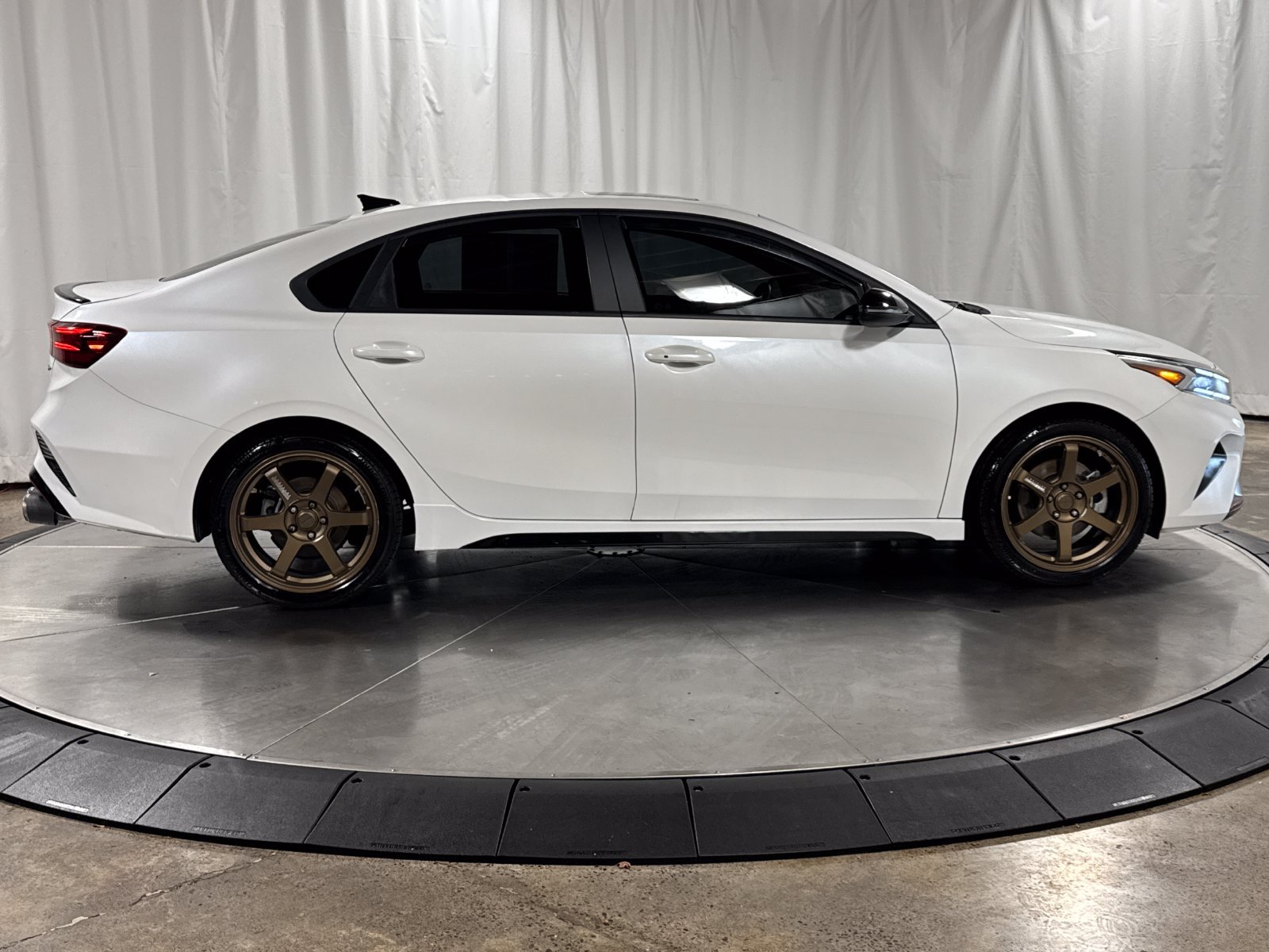 Used 2023 Kia Forte GT w/ GT2 Package FWD image 6