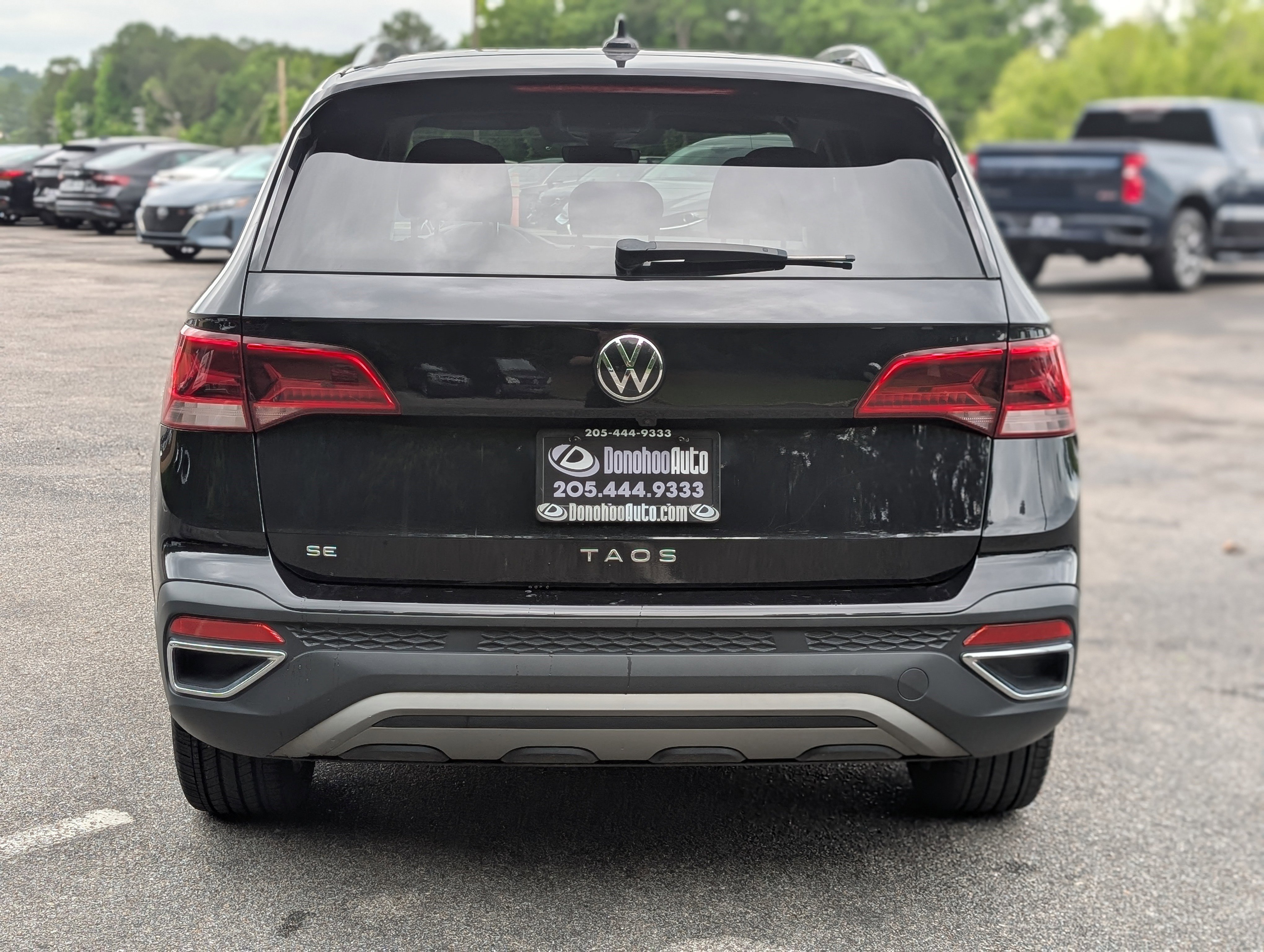 Used 2024 Volkswagen Taos SE FWD image 8