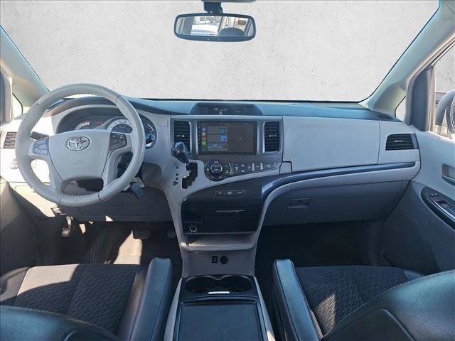 Used 2012 Toyota Sienna SE image 29