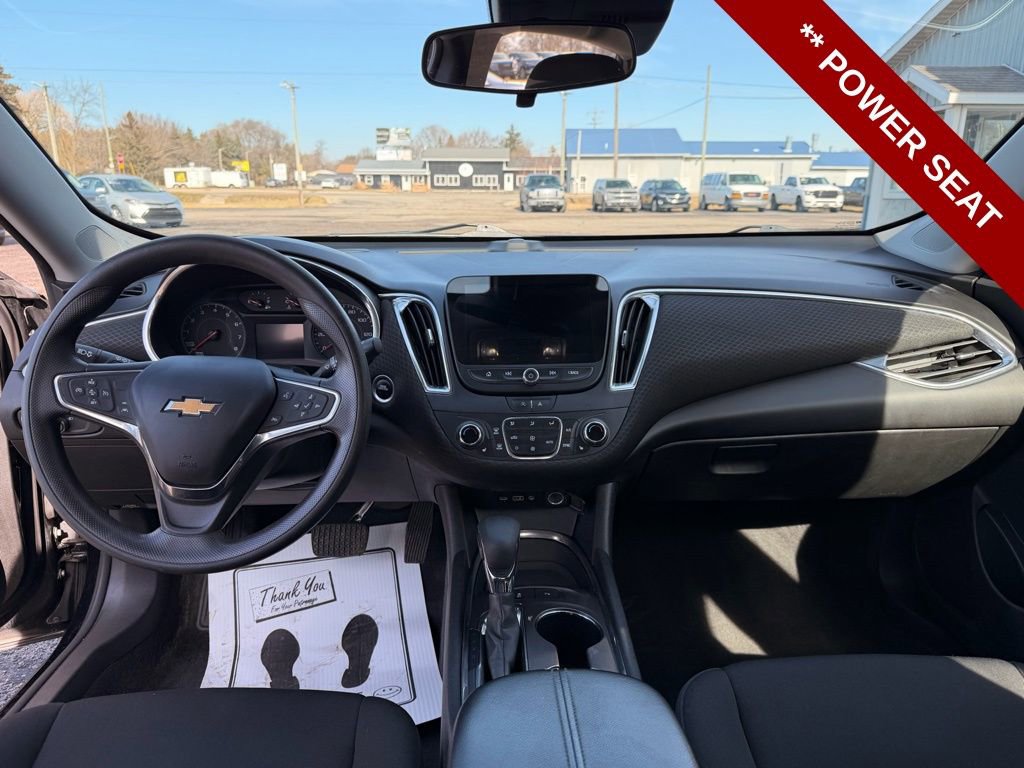 Used 2021 Chevrolet Malibu LT image 14