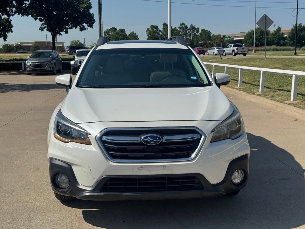 Used 2018 Subaru Outback 2.5i Premium AWD/4WD image 2