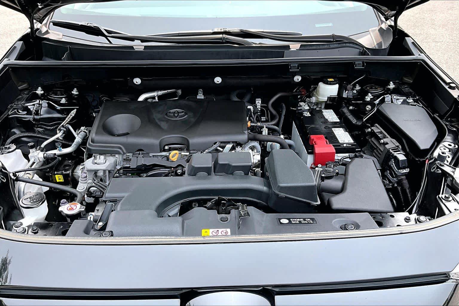 Used 2023 Toyota RAV4 LE AWD/4WD image 31