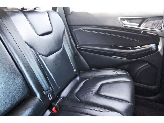 Used 2019 Ford Edge Titanium image 10