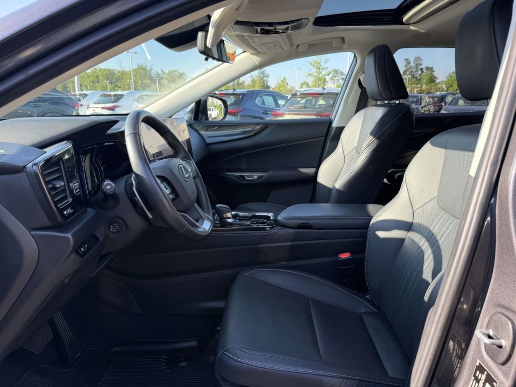 Used 2023 Lexus NX 350 AWD image 12