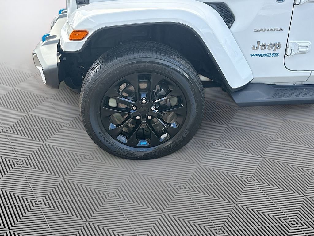 Used 2022 Jeep Wrangler Unlimited Sahara image 34
