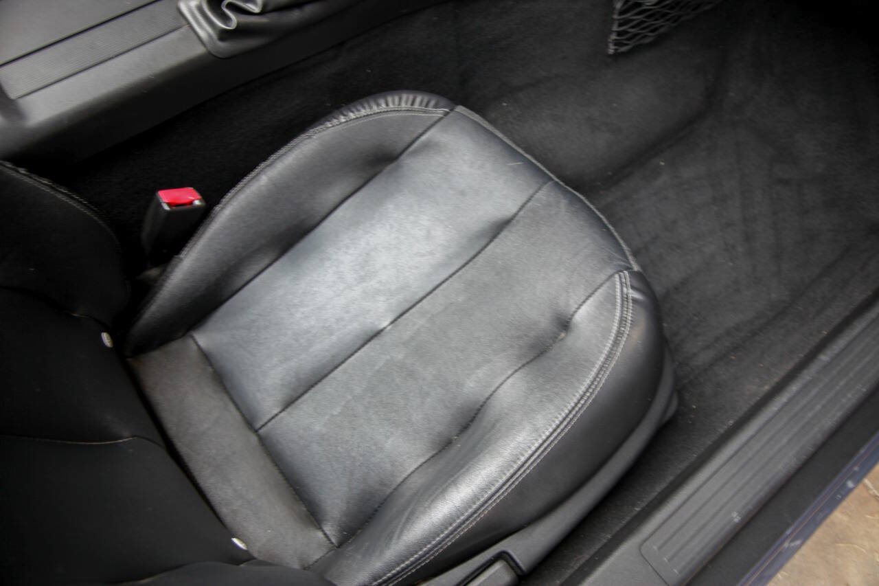 Used 2006 MAZDA MX-5 Miata Grand Touring w/ Premium Pkg RWD image 44