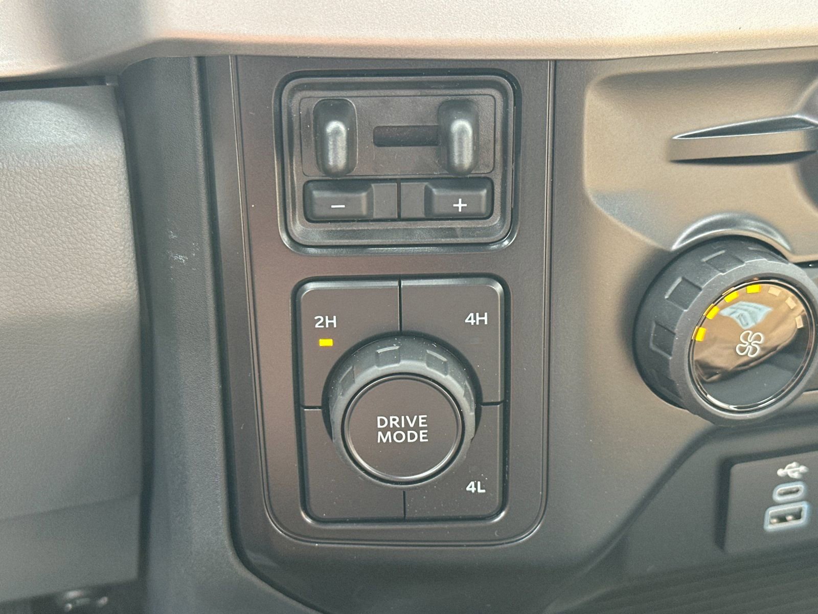 New 2026 Ford F550 4x4 Regular Cab Super Duty image 29