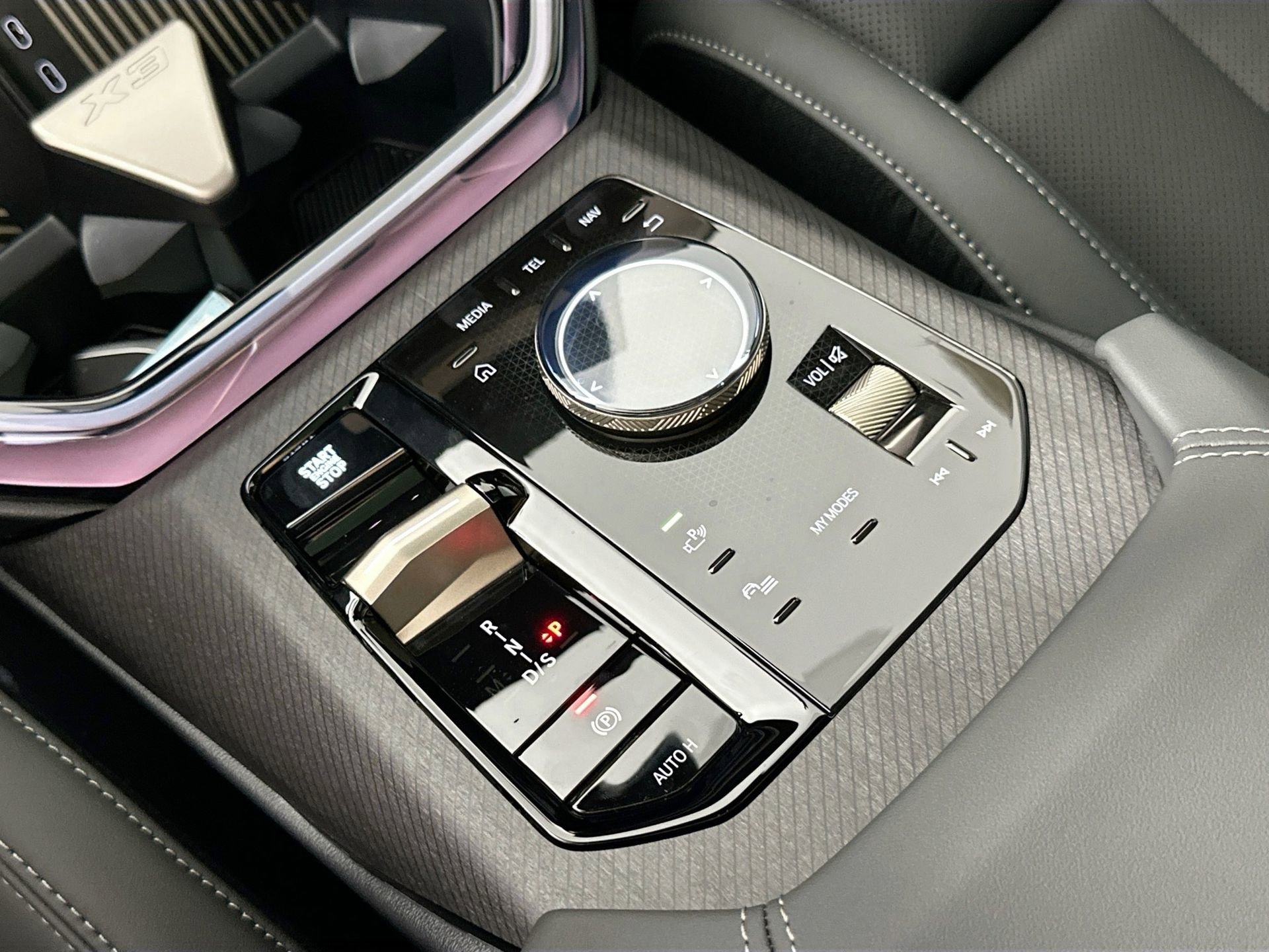 Used 2025 BMW X3 xDrive30i w/ Convenience Package image 16