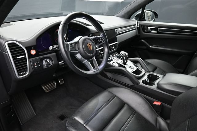 Used 2023 Porsche Cayenne GTS AWD/4WD image 11