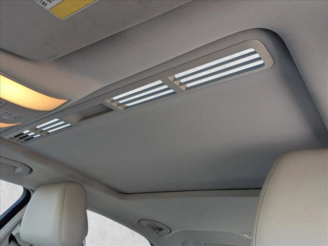 Used 2014 Mercedes-Benz E 350 4MATIC Sedan image 15