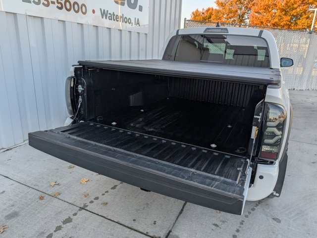 Used 2023 Toyota Tacoma TRD Off-Road image 26