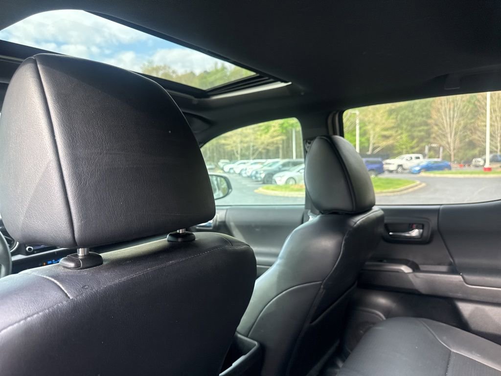 Used 2022 Toyota Tacoma TRD Sport w/ TRD Premium Sport Package image 11