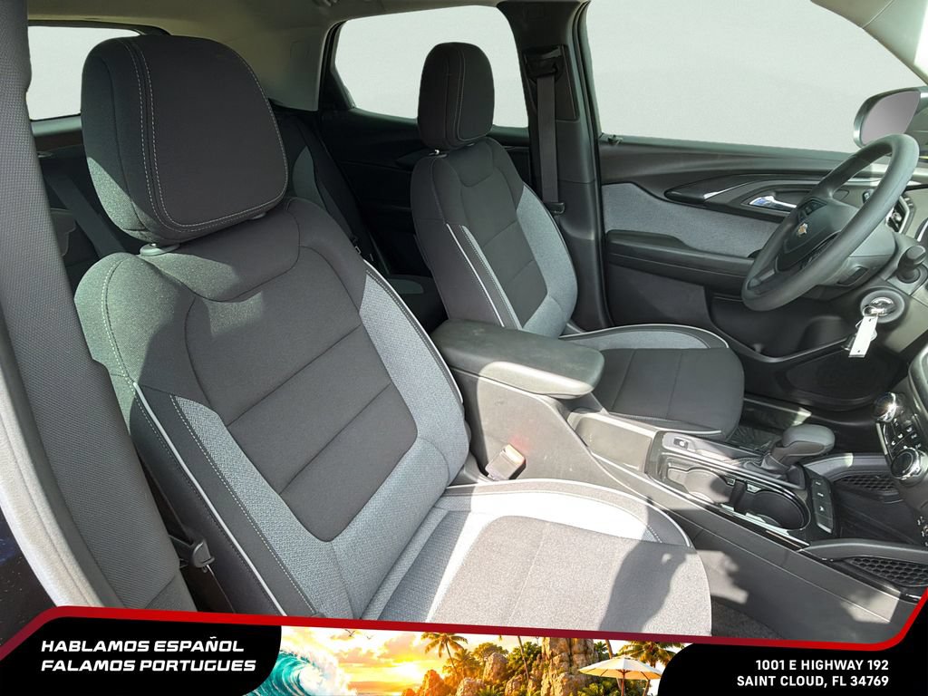 Used 2023 Chevrolet TrailBlazer LS FWD image 30
