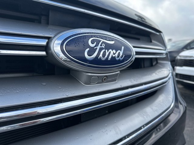 Used 2016 Ford Edge Titanium w/ Equipment Group 302A image 19