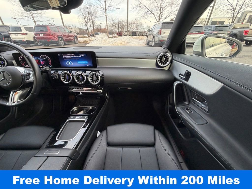 Used 2025 Mercedes-Benz CLA 250 4MATIC image 17