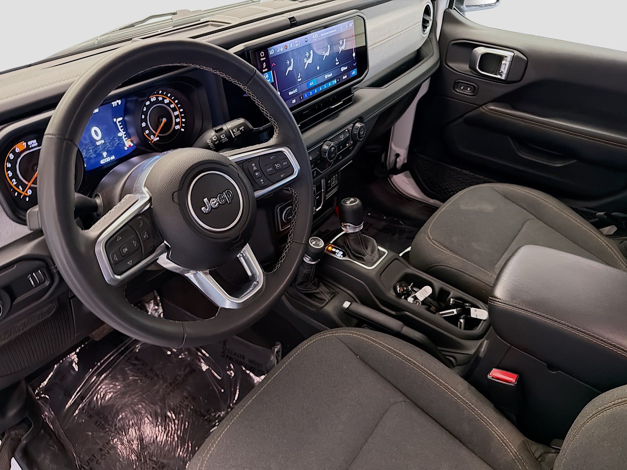 Used 2025 Jeep Wrangler Unlimited Sahara AWD/4WD image 7