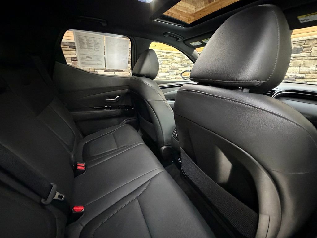 Used 2023 Hyundai Santa Cruz Limited image 32