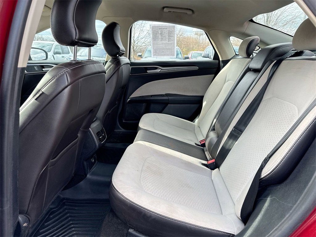 Used 2019 Ford Fusion SE w/ Equipment Group 151A image 22