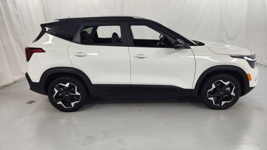 Used 2026 Kia Seltos S AWD/4WD image 2