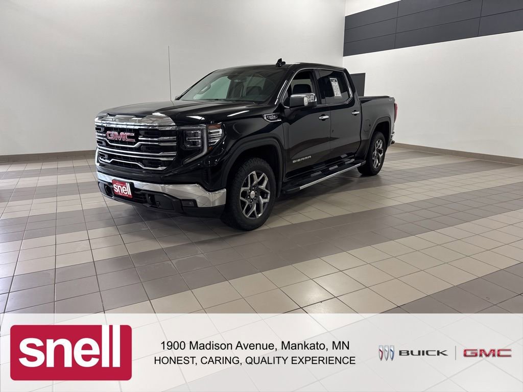 Used 2022 GMC Sierra 1500 SLT w/ SLT Premium Package AWD/4WD image 1