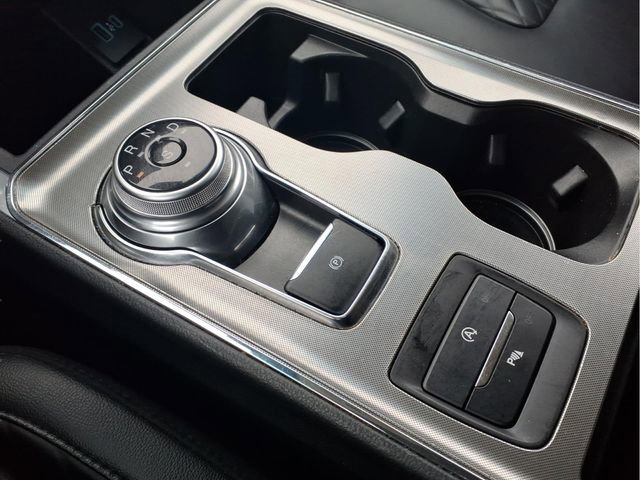 Used 2024 Ford Edge Titanium image 10