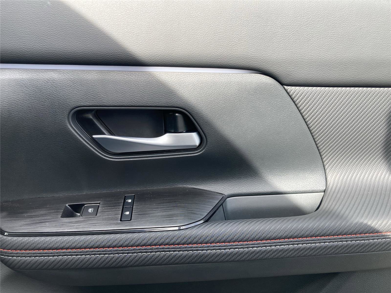 New 2025 Nissan Kicks SR image 37