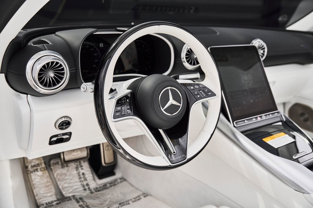 Used 2026 Mercedes-Benz Maybach SL 680 image 32