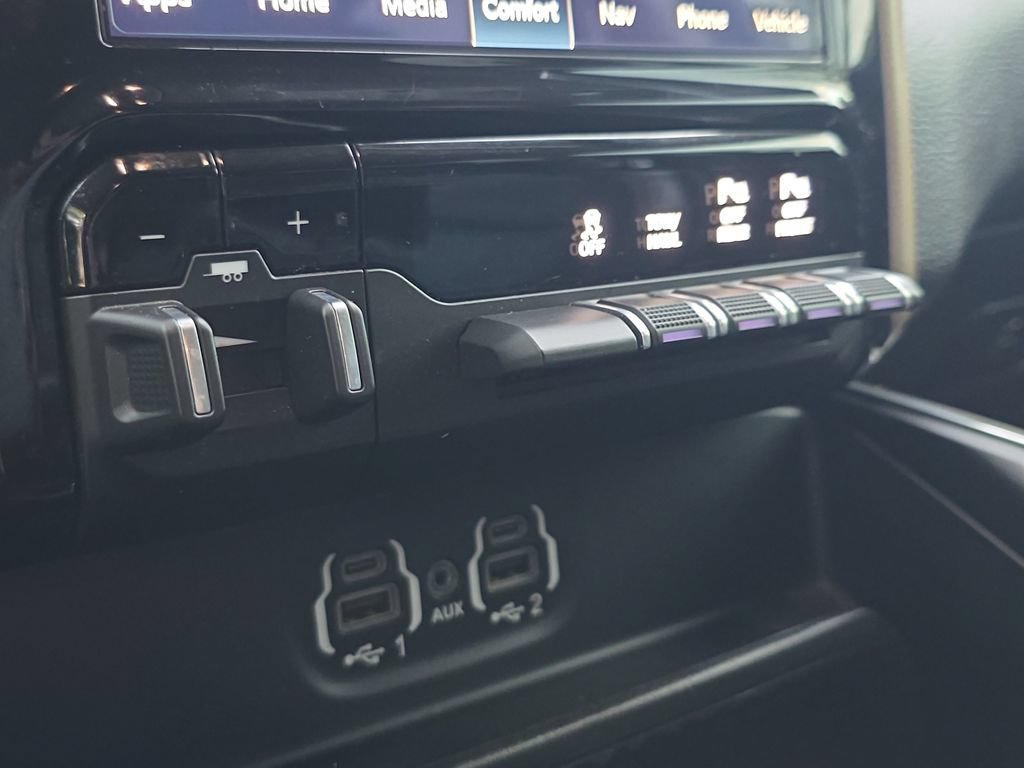 Used 2022 RAM 1500 Laramie AWD/4WD image 32