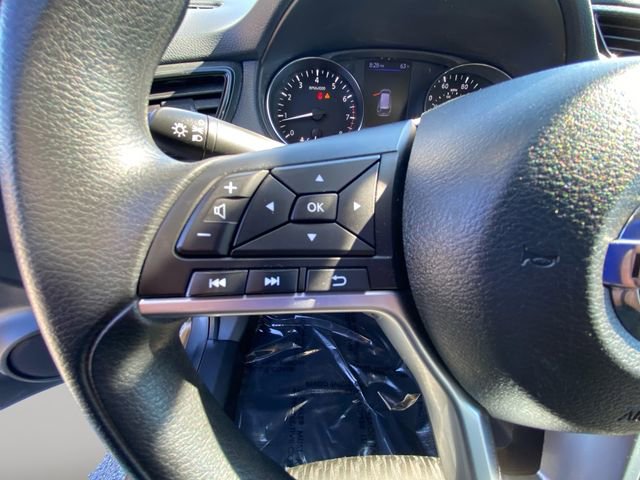 Used 2018 Nissan Rogue S image 19