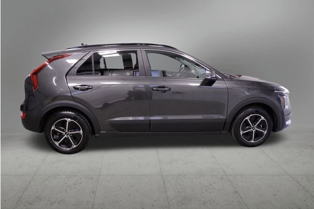 Used 2023 Kia Niro EX image 6