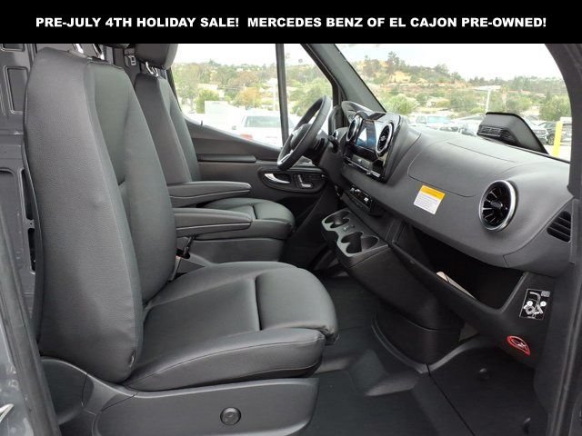New 2025 Mercedes-Benz Sprinter 2500 image 19