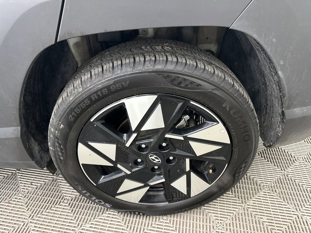Used 2025 Hyundai Kona SEL FWD image 20