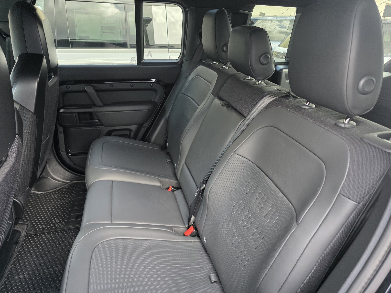 New 2026 Land Rover Defender 110 OCTA AWD/4WD image 14