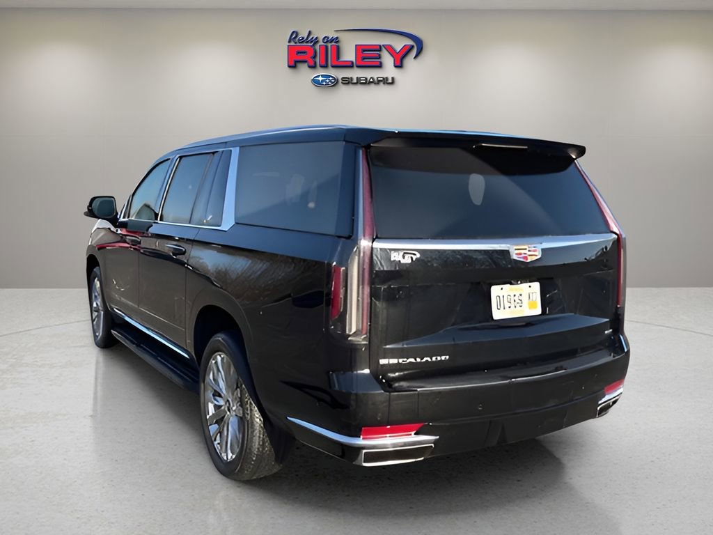Used 2023 Cadillac Escalade ESV Premium Luxury image 3
