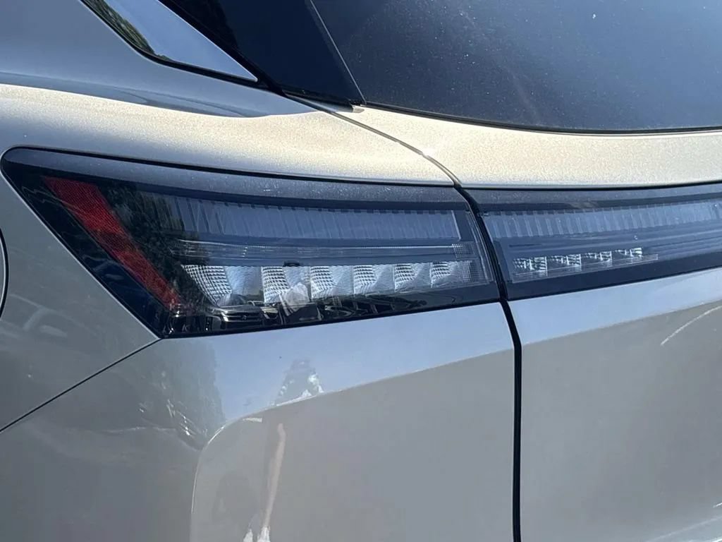 New 2027 Nissan Murano Platinum w/ Cargo Package AWD/4WD image 10