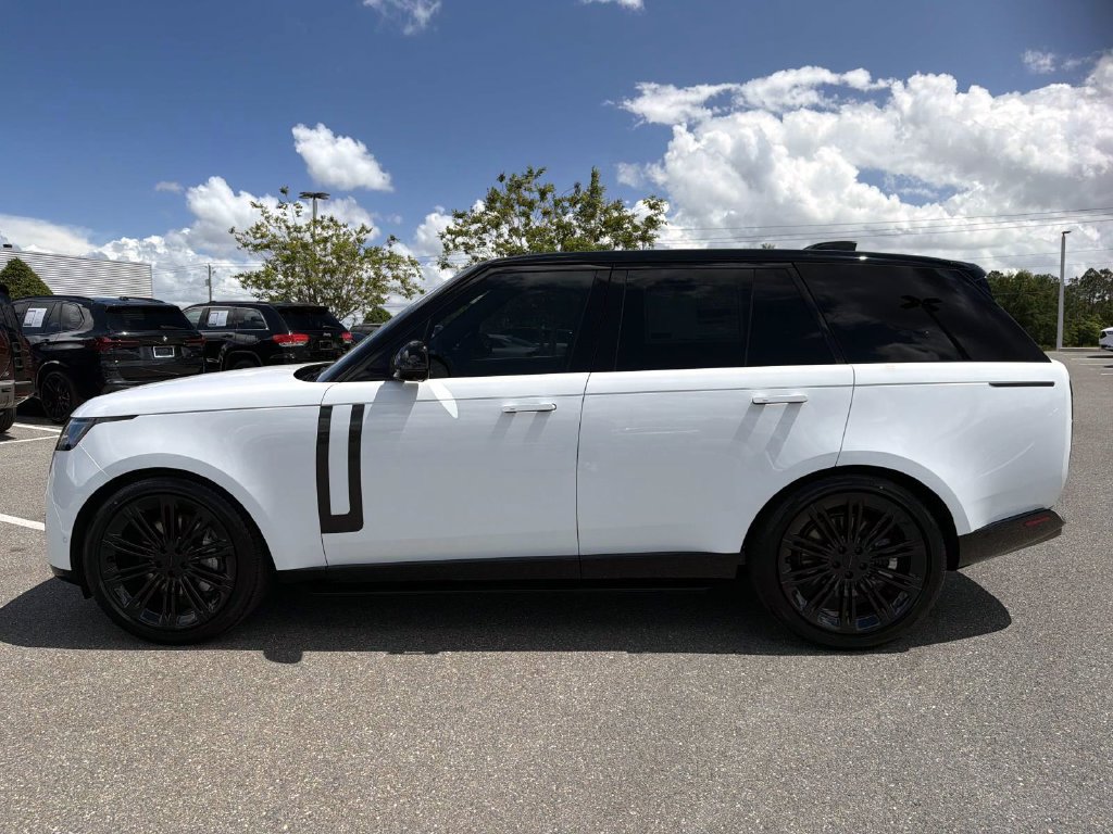 New 2026 Land Rover Range Rover SE AWD/4WD image 2