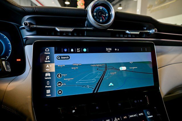 Used 2023 Maserati Grecale Modena image 36