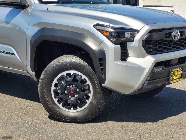 Used 2024 Toyota Tacoma TRD Off-Road AWD/4WD image 9