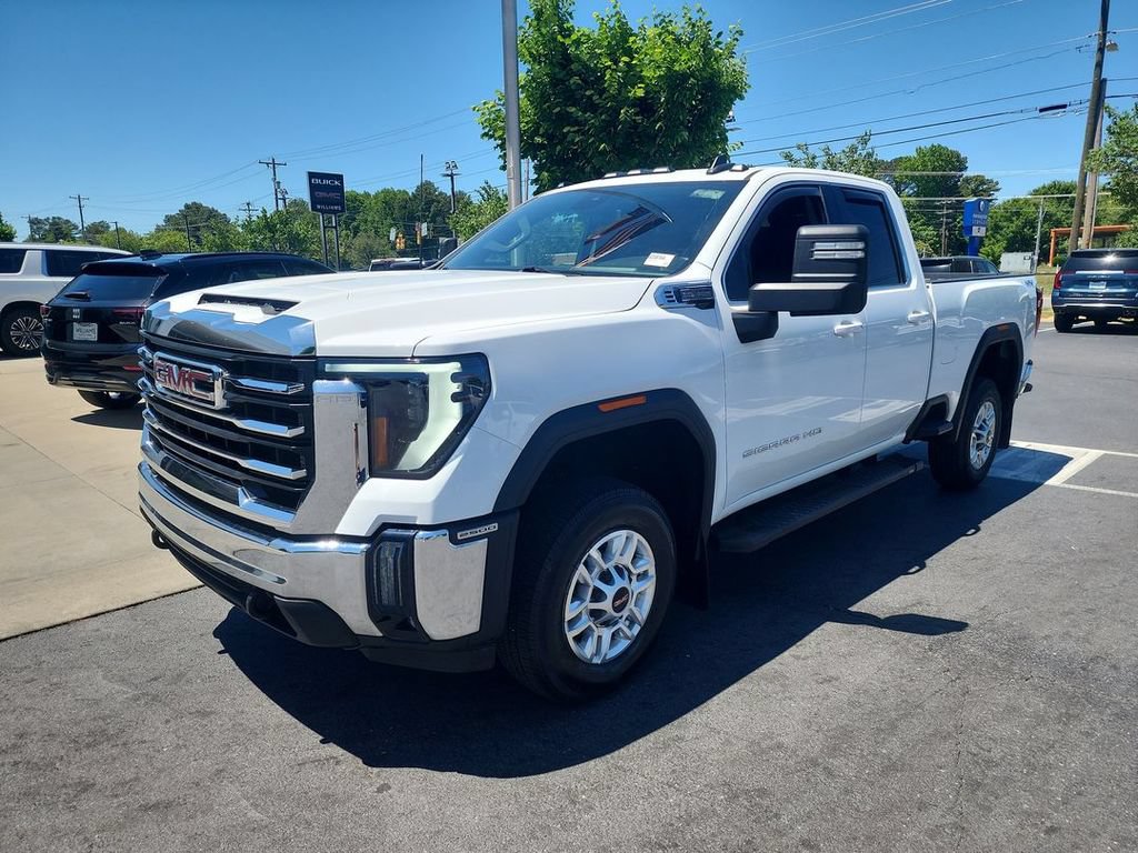 Certified 2024 GMC Sierra 2500 SLE w/ SLE Convenience Package AWD/4WD image 4
